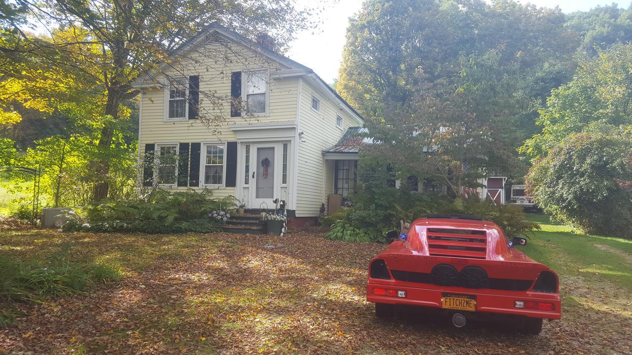 A Meadow House Bed & Breakfast Lakeville Exterior photo